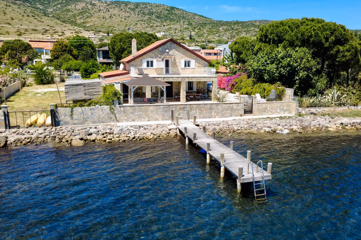 Gülbahçe Taş Ev Urla — 1